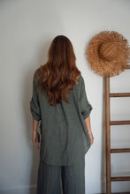 Load image into Gallery viewer, 100% Linen Long Sleeve Shirt
